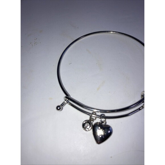 VTN Bangle Sterling Silver Plated With Heart With Crystal And Circle With 1946 - Picture 1 of 3